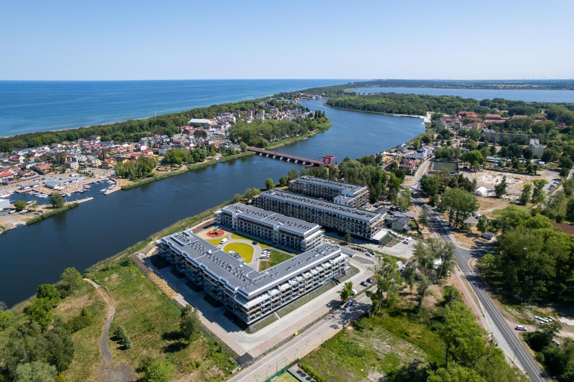 Dziwnow Luxurious Apartment No1 By The River By Renters Prestige Kültér fotó