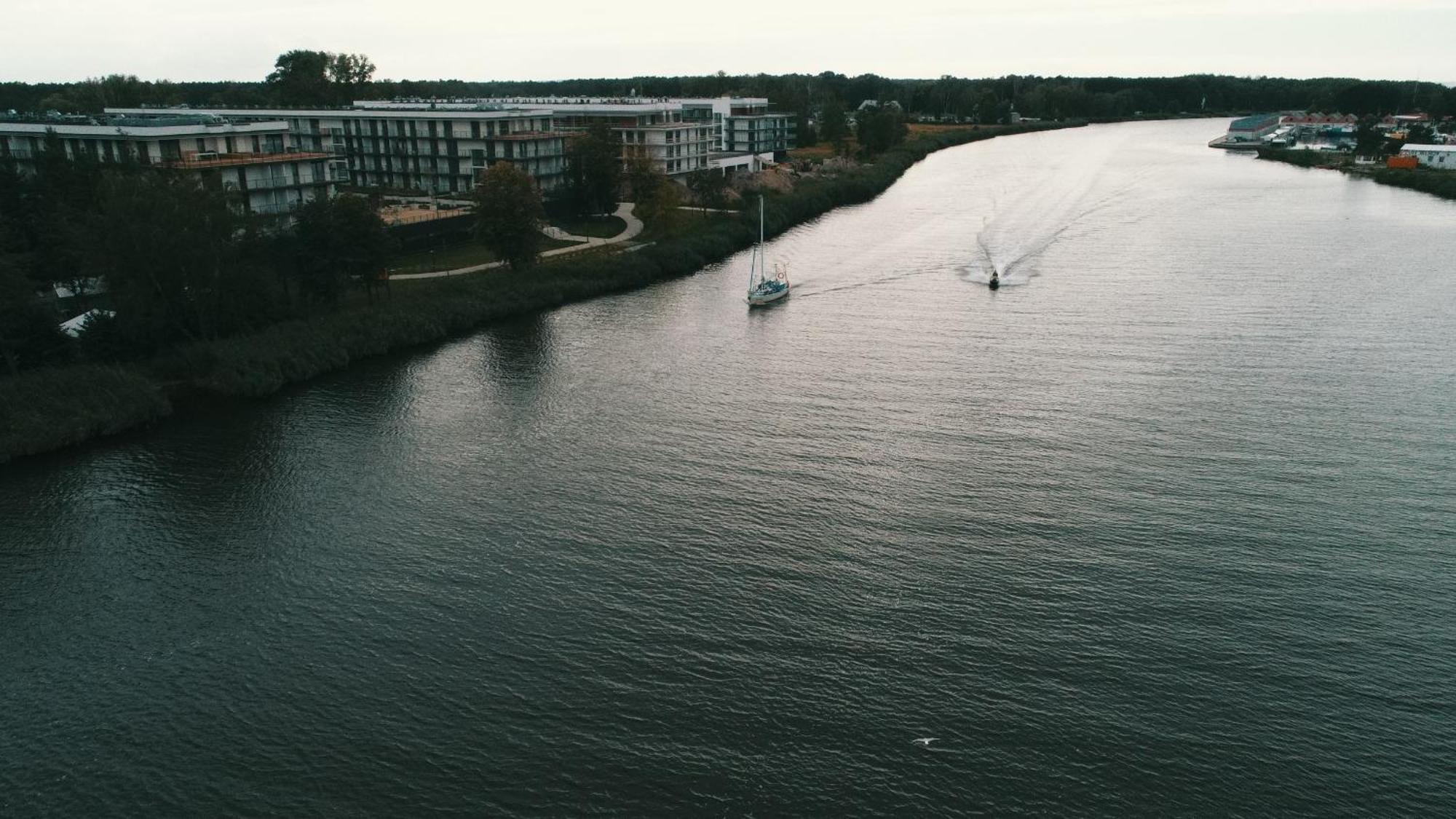 Dziwnow Luxurious Apartment No1 By The River By Renters Prestige Kültér fotó